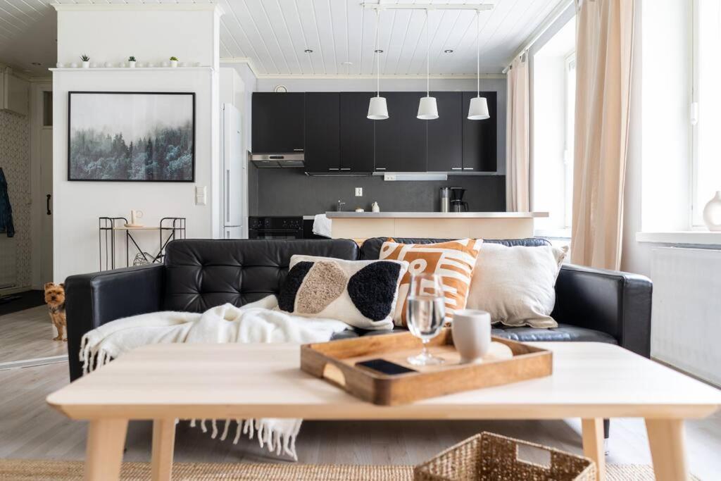 Great Location Between Ratina And Nokia Arena Tampere Ngoại thất bức ảnh